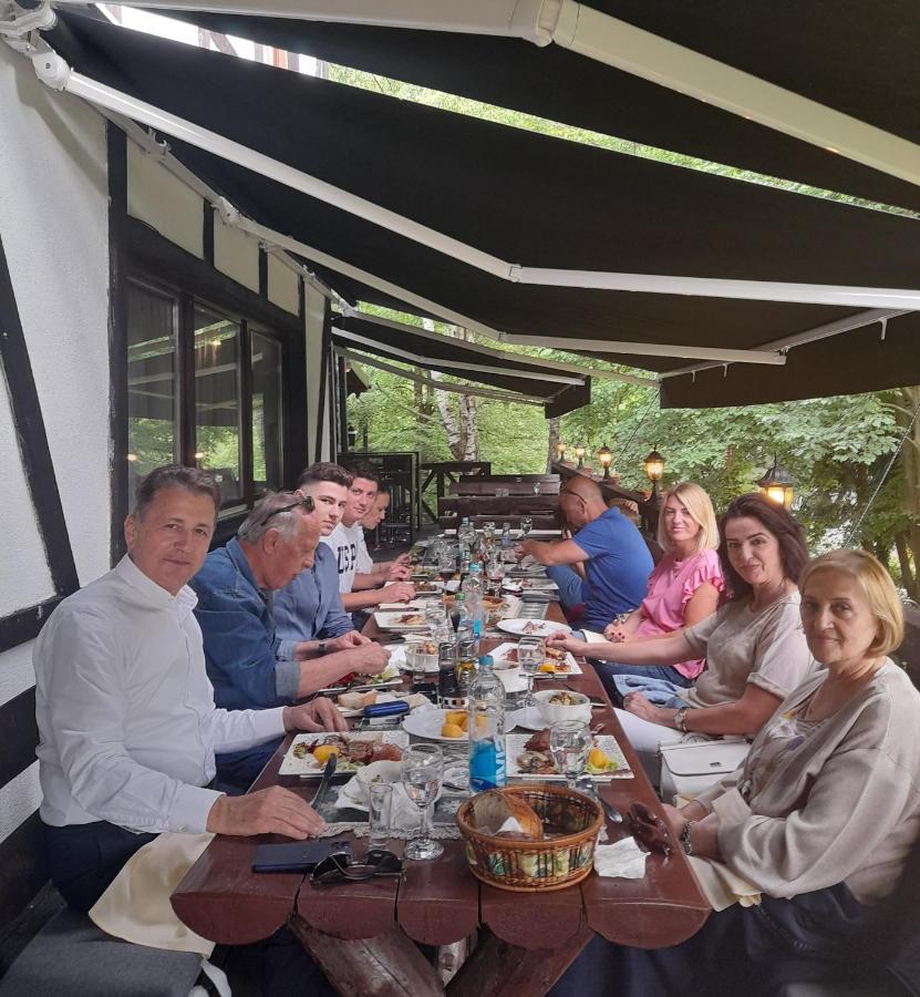 Teuta Palace Dom Faletici Hotell Sarajevo Eksteriør bilde