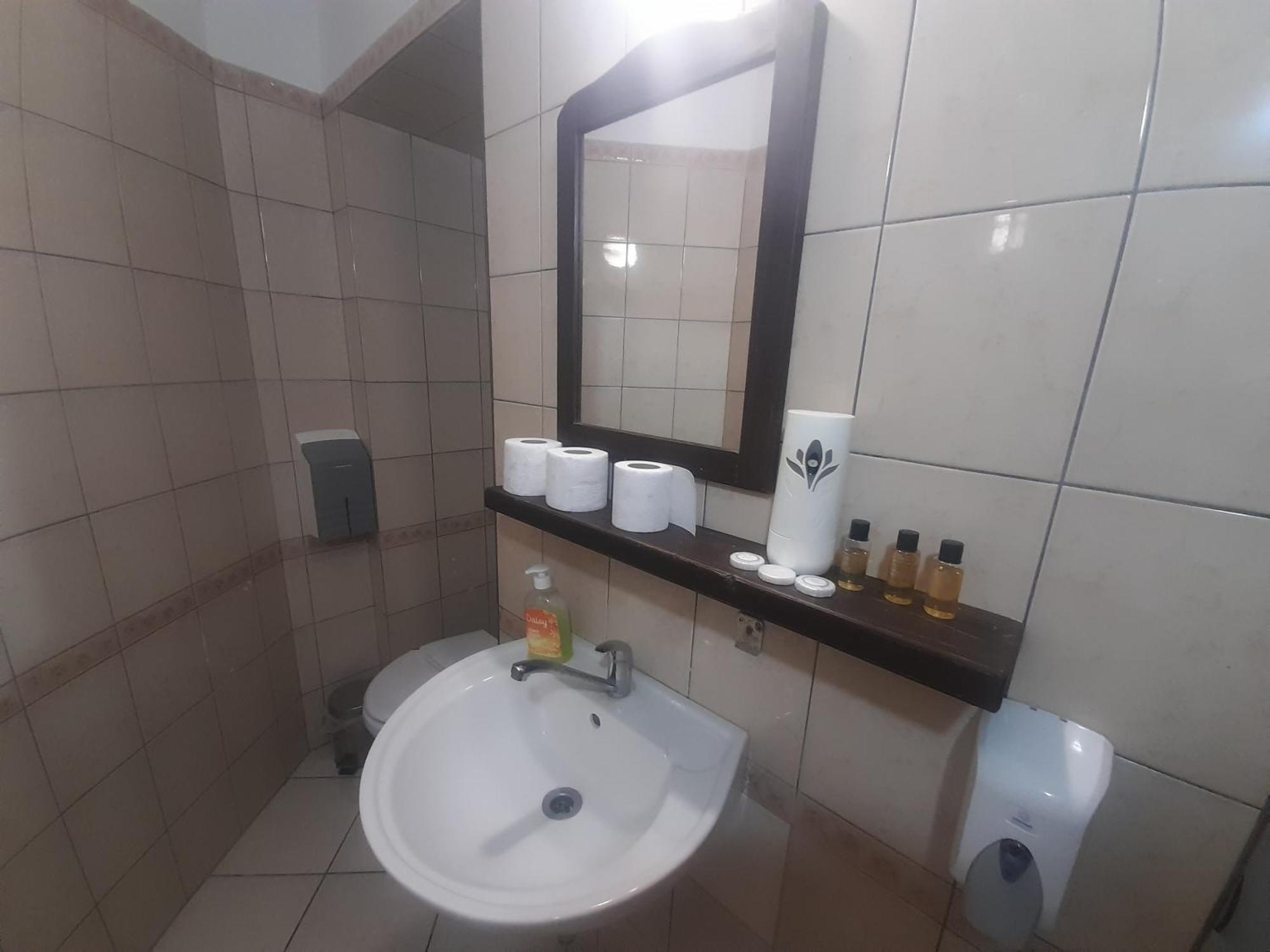Teuta Palace Dom Faletici Hotell Sarajevo Eksteriør bilde