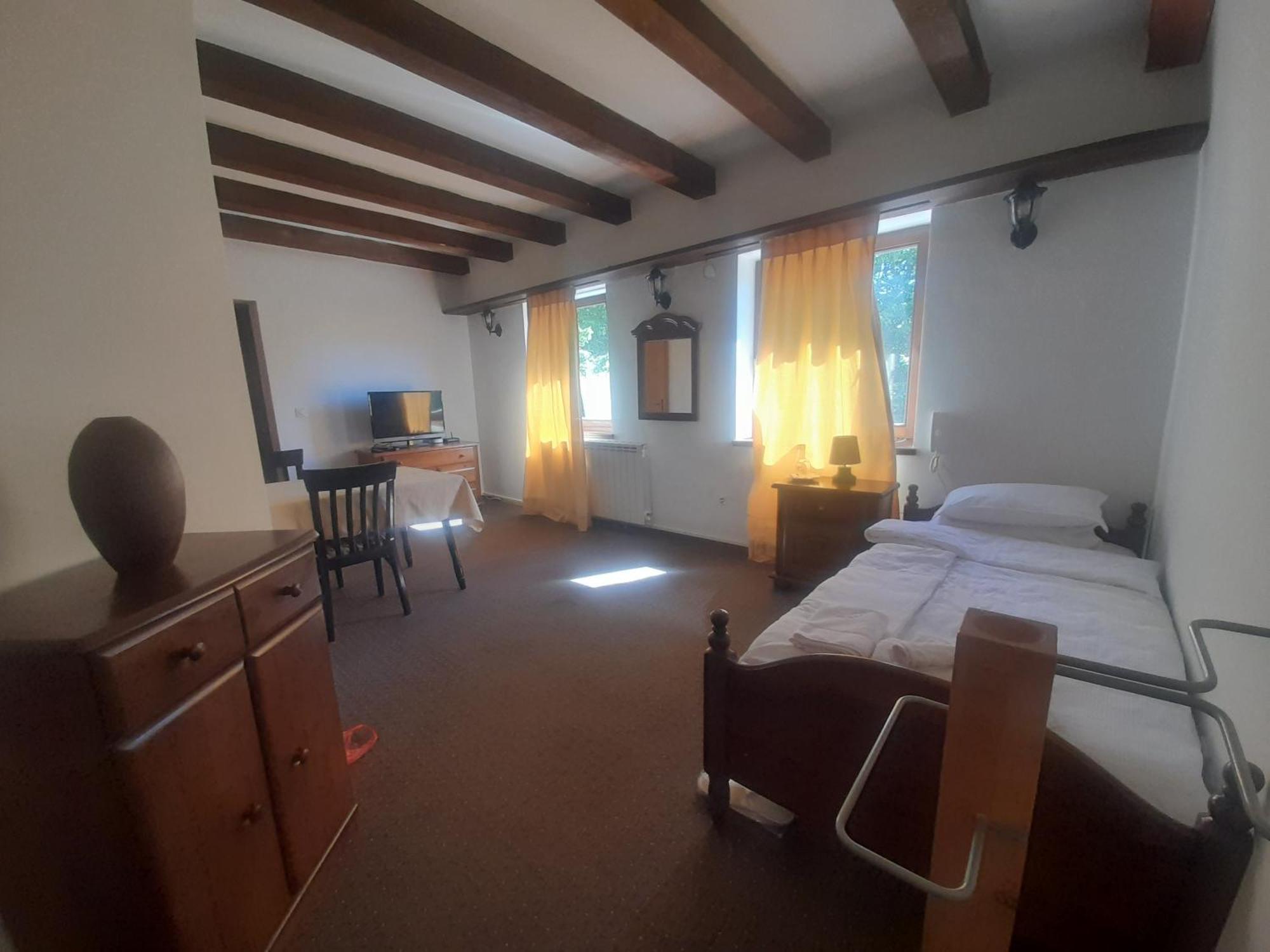 Teuta Palace Dom Faletici Hotell Sarajevo Eksteriør bilde